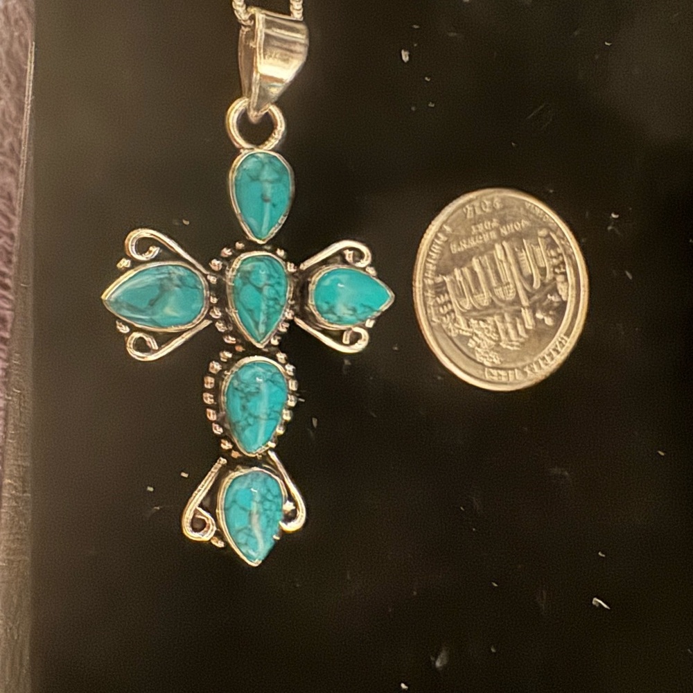 Turquoise and sterling ‎ Silver Cross Pendant Necklace - Picture 4 of 6